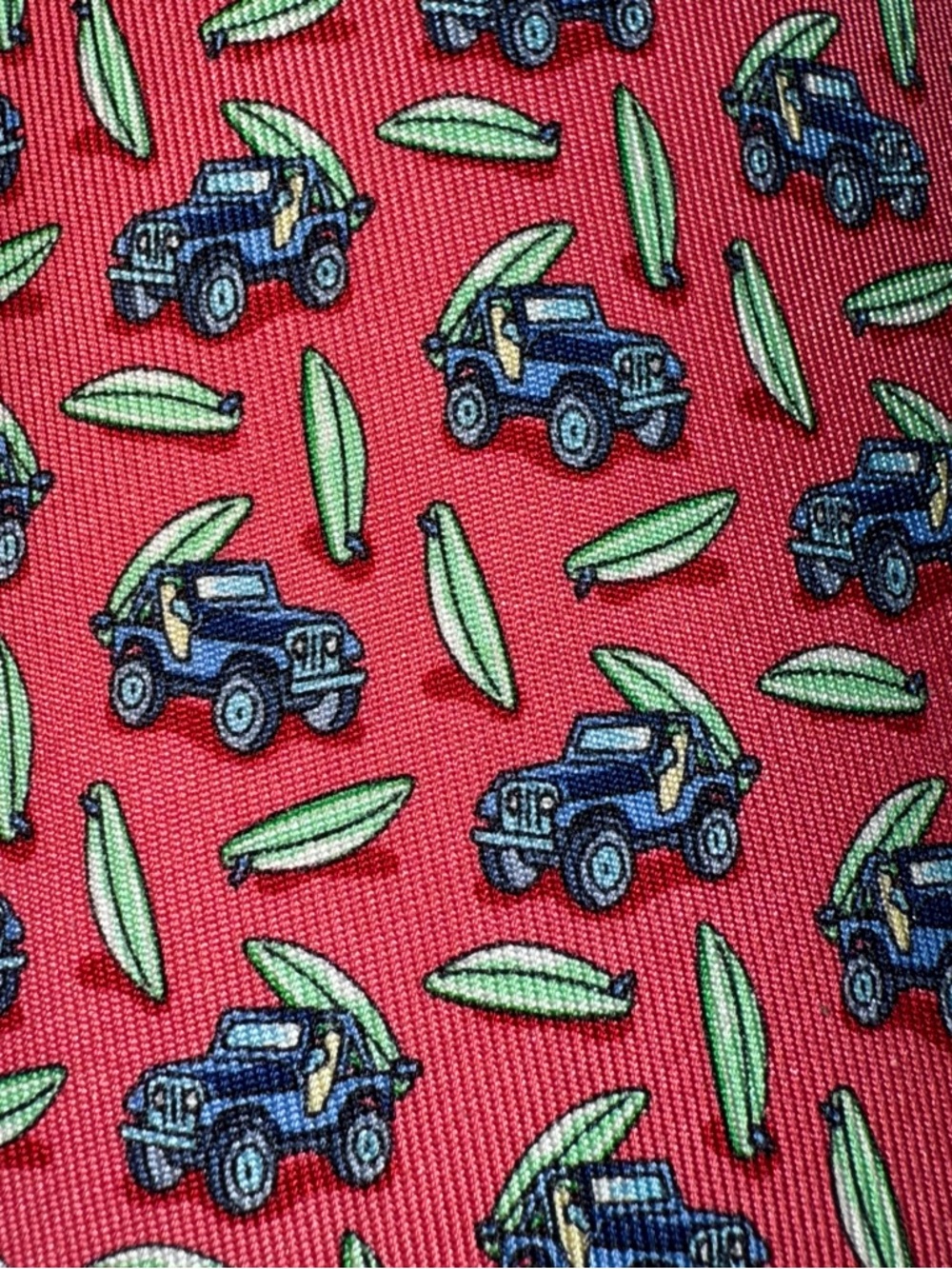 Vineyard Vines 100% silk tie Blue jeep with surfboard on cherry‎ pink background